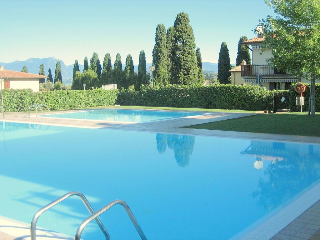 Belvilla By Oyo Enticing Holiday Home With Pool Lazise Exterior foto